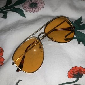 sunglasses (yellow lenses)